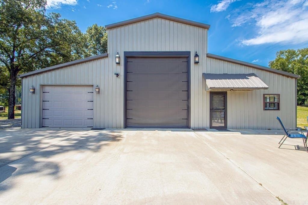 2 bedroom house for sale at 21599 Pleasant Dr East End 72065 - $425,000