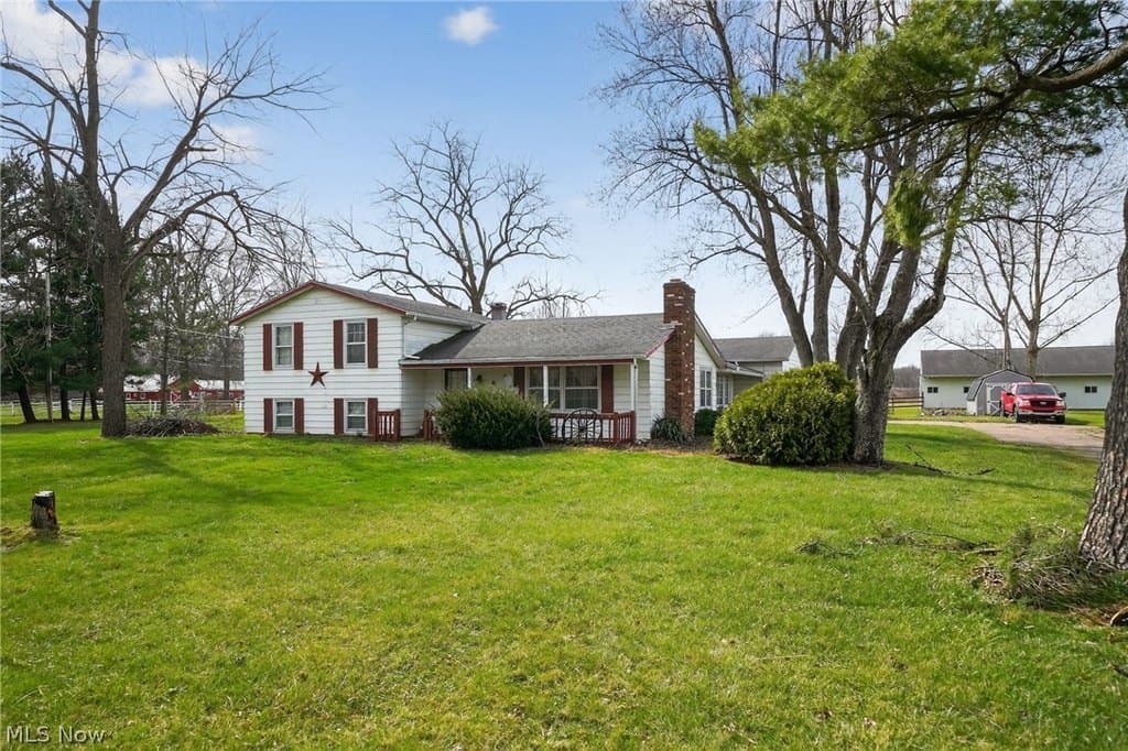 3 bedroom house for sale at 8134 Oberlin Rd Elyria 44035 - $330,000