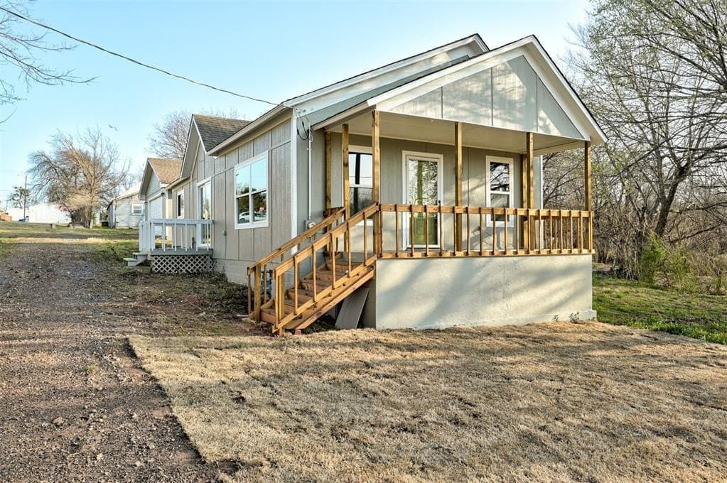 2 bedroom house for sale at 208 E 10th St Chandler - $130,000