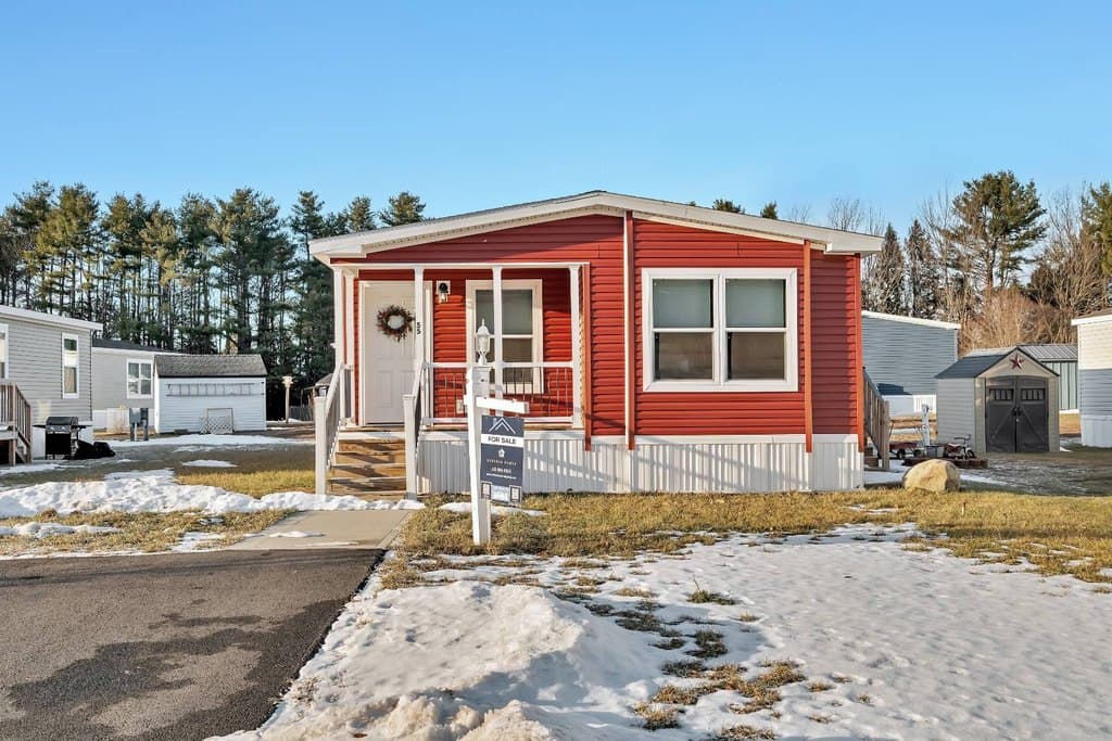 3 bedroom mobile home for sale at 185 Old State Rd Lot 55 Broadalbin - $99,900