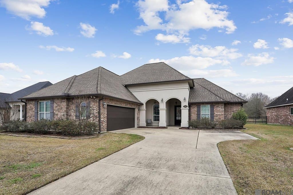 3 bedroom house for sale at 4110 Union Dr Addis - $328,900