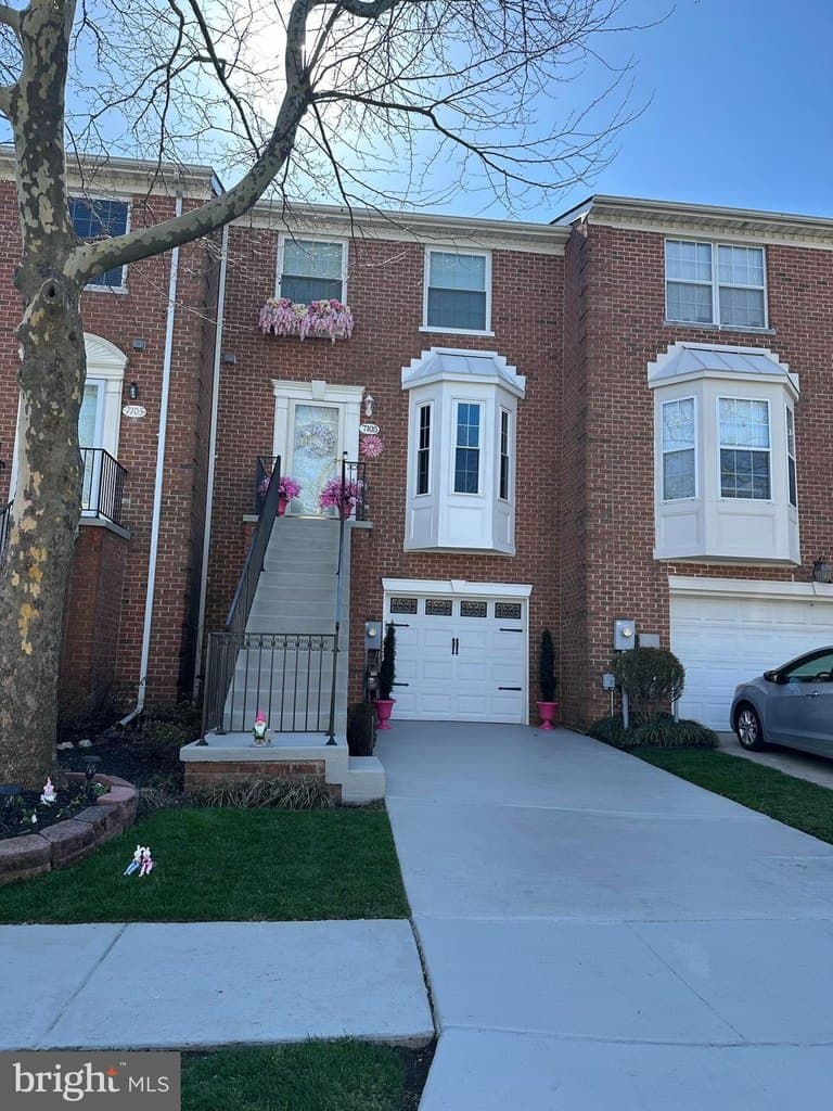 3 bedroom townhouse for sale at 7105 Natures Rd Columbia 21046 - $549,900