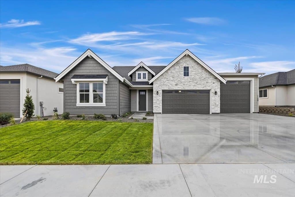 3 bedroom house for sale at 6392 W Sollas Ct Eagle 83616 - $759,900