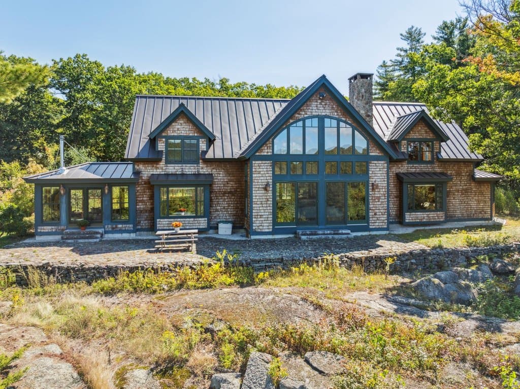 4 bedroom house for sale at 338 E Washington Rd Bradford - $2,365,000
