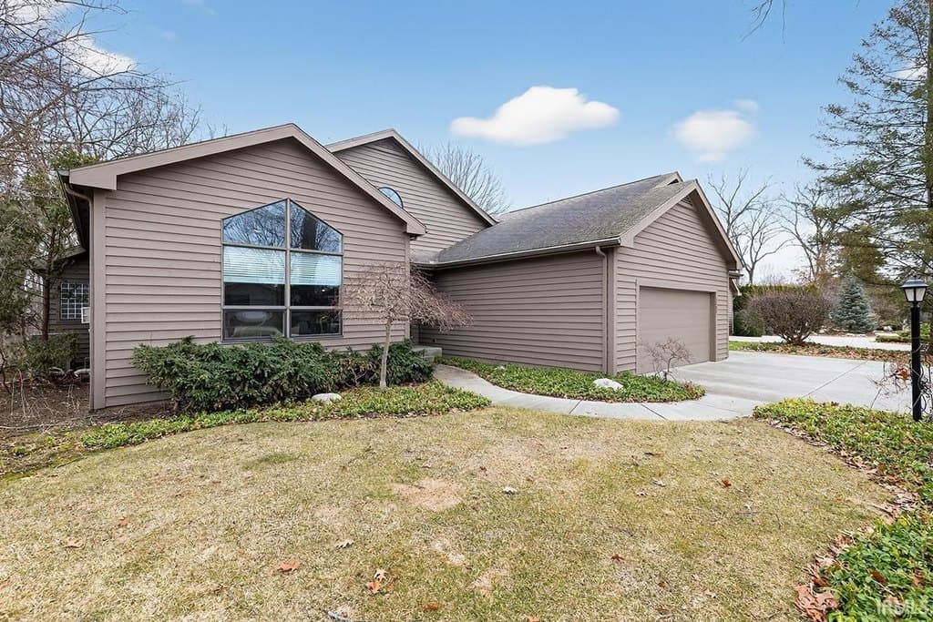 3 bedroom condo for sale at 3327 Bridgetown Rd Bristol - $674,900