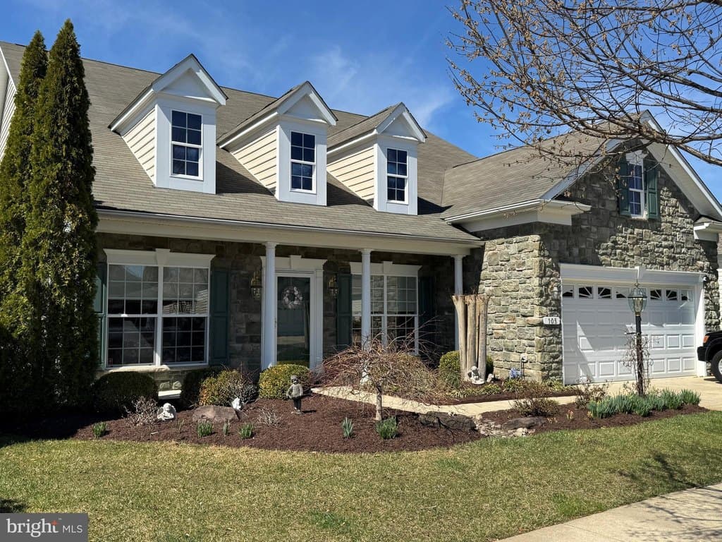 4 bedroom house for sale at 105 Concerto Ave Centreville - $589,000