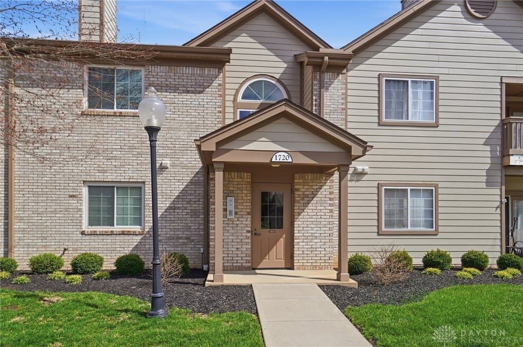 2 bedroom condo for sale at 1720 Piper Ln Apt 104 Centerville - $190,000