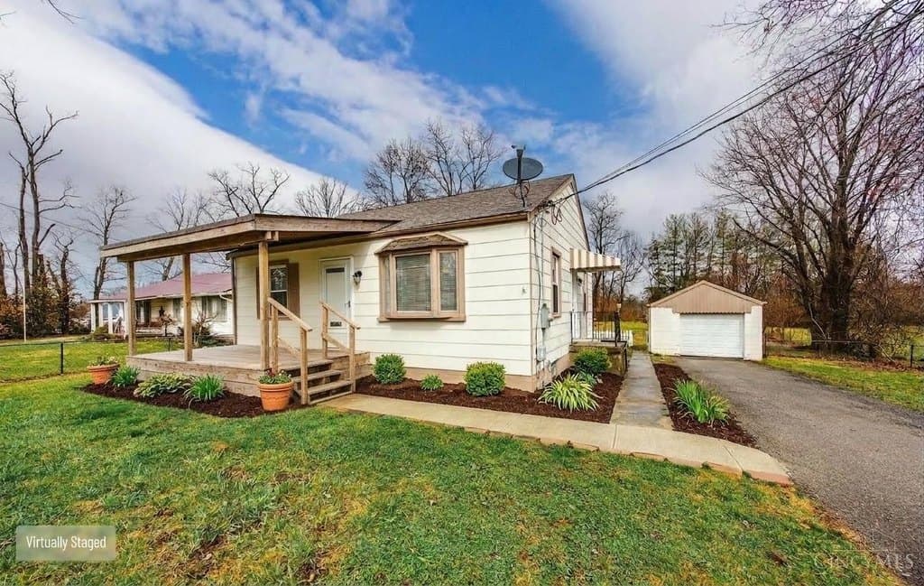 2 bedroom house for sale at 2192 Pinney Ln New Burlington 45231 - $155,000