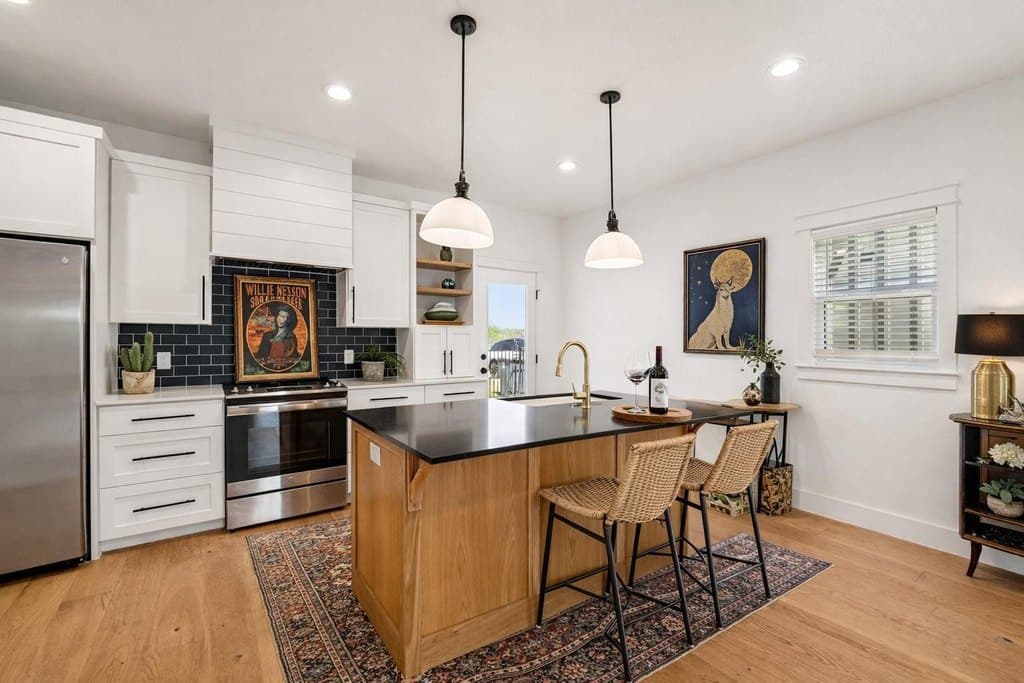 4 bedroom house for sale at 416 Stagecoach Trl San Marcos 78666 - $399,000