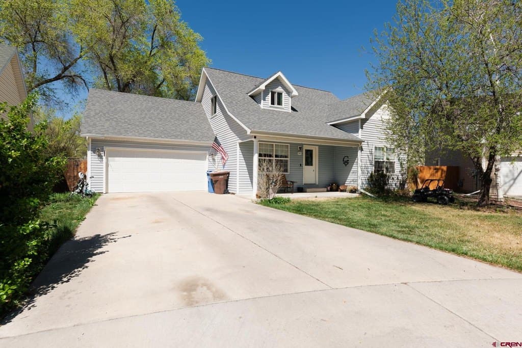 3 bedroom house for sale at 301 Colonial Ct Montrose 81401 - $455,000