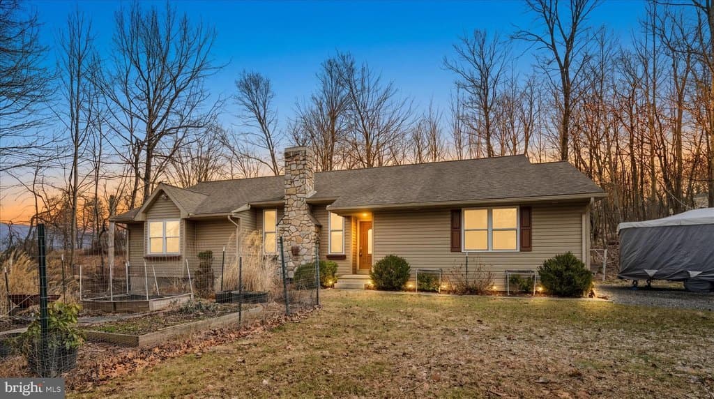 3 bedroom house for sale at 311 Sioux Dr Auburn - $334,900