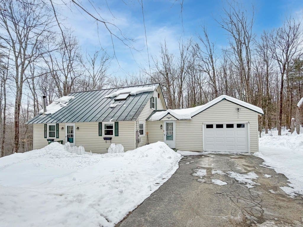 3 bedroom house for sale at 56 Hogg Hill Rd Bradford - $424,900