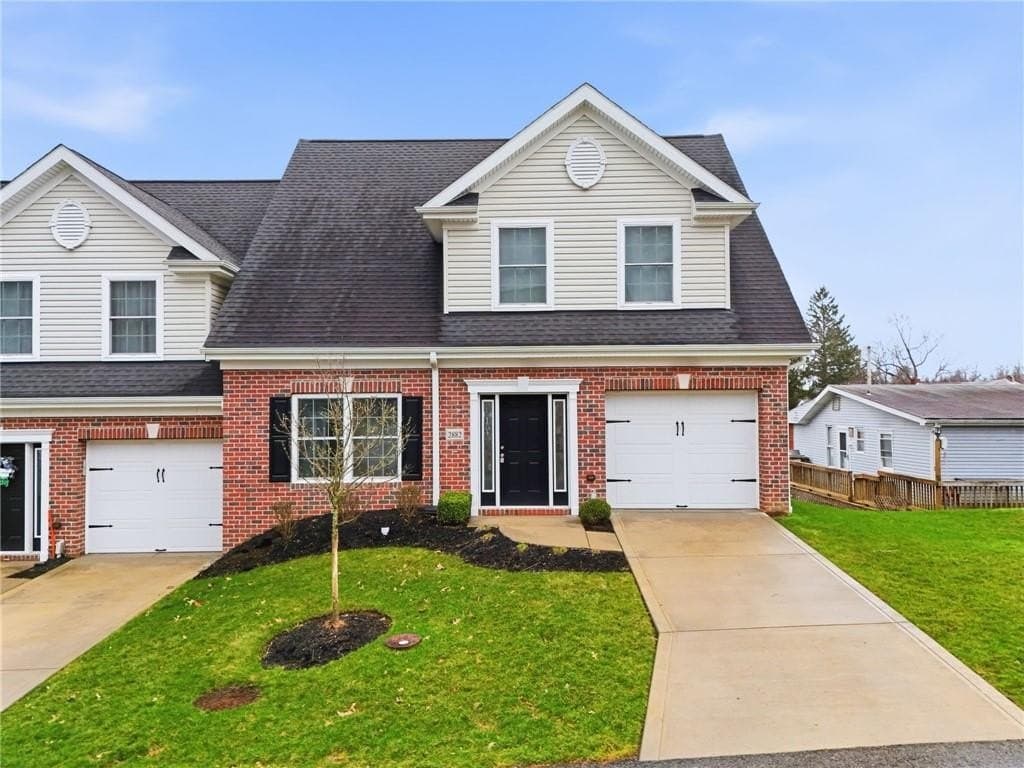 2 bedroom townhouse for sale at 2882 E May St Castle Shannon - $299,000