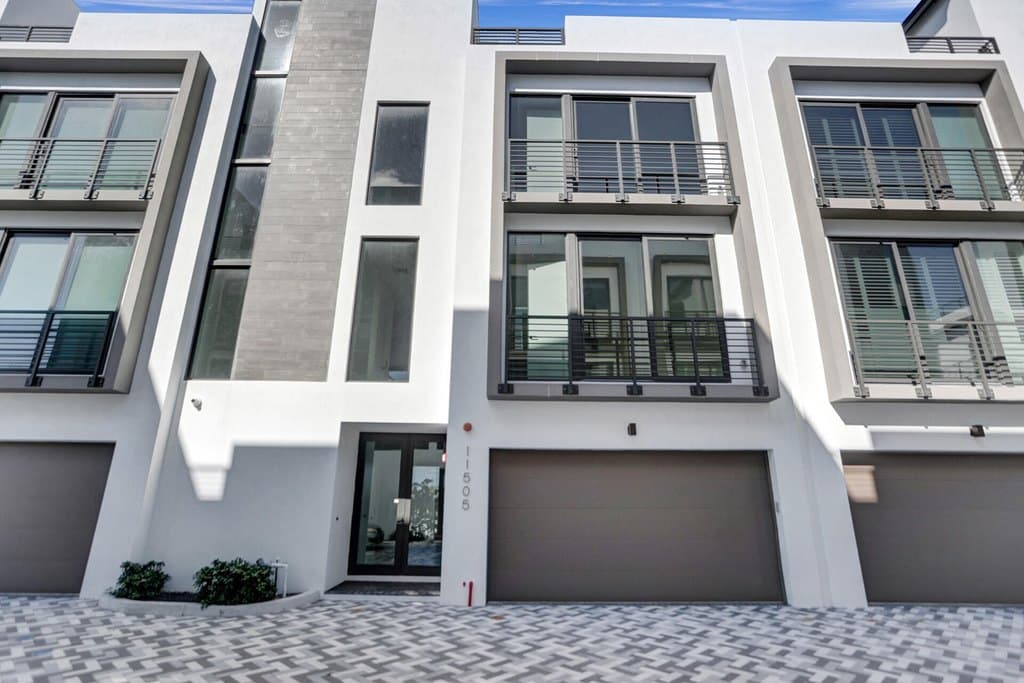 3 bedroom townhouse for sale at 11505 Old Ocean Blvd Briny Breezes - $2,350,000