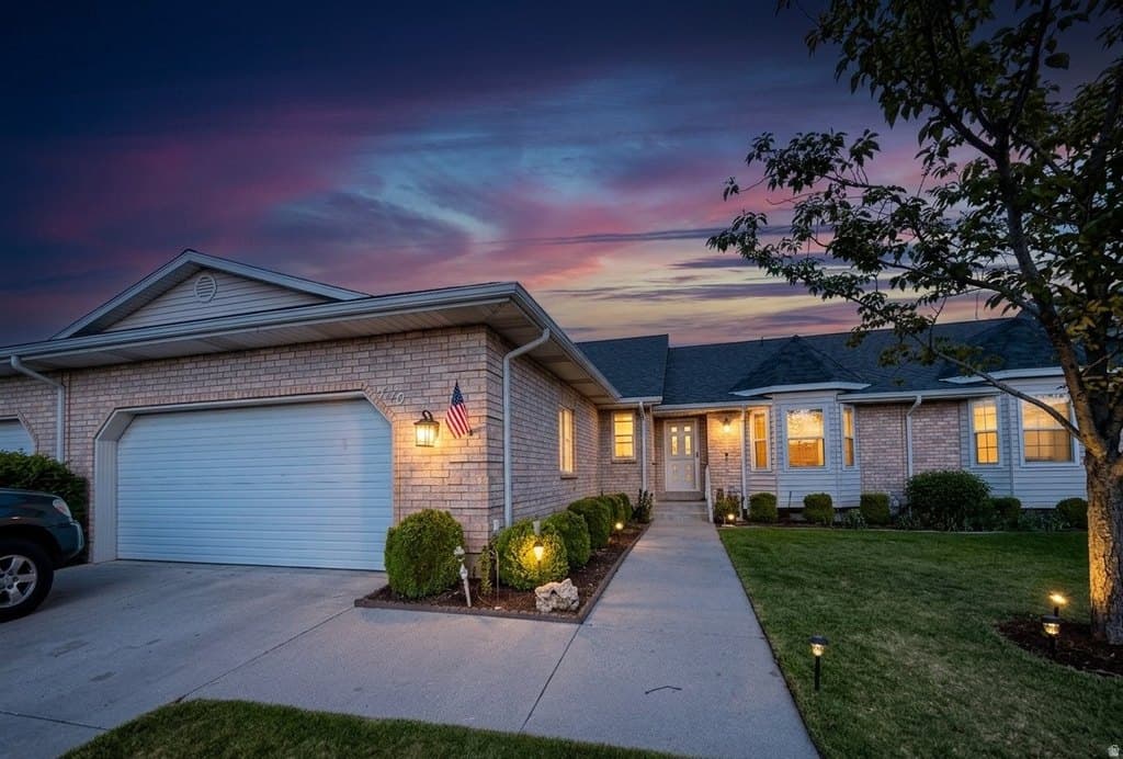 5 bedroom townhouse for sale at 140 N 200 E Unit 2 Orem 84057 - $535,000