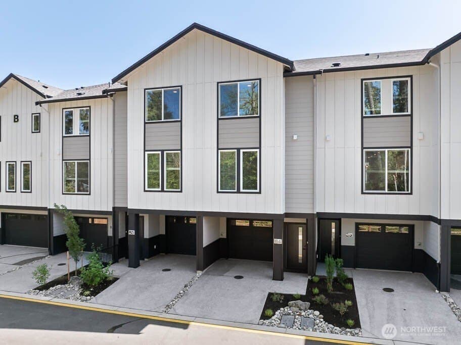 3 bedroom townhouse for sale at 14707 87th Ave SE Unit AA3 Cathcart - $684,995
