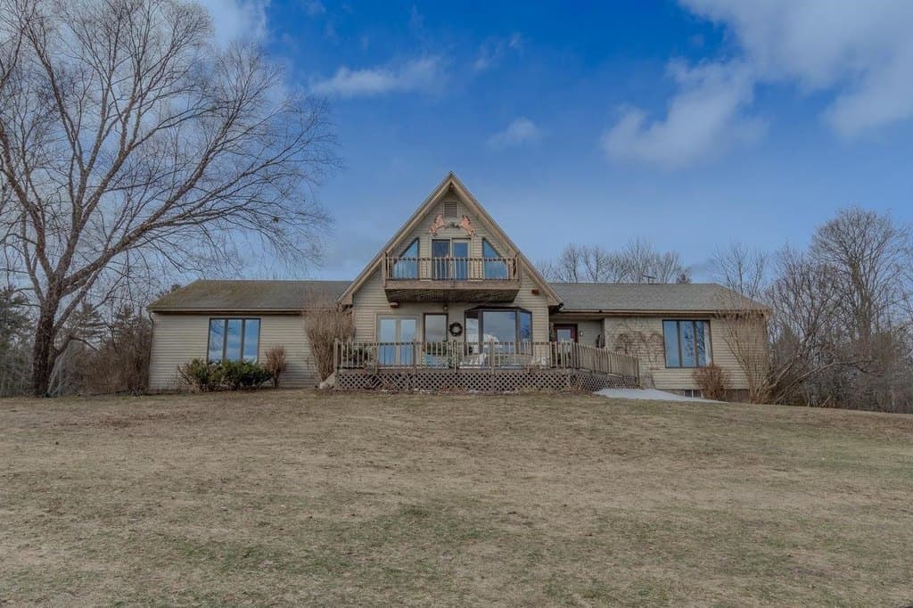 3 bedroom house for sale at 462 Goshen Rd E Bradford - $585,000