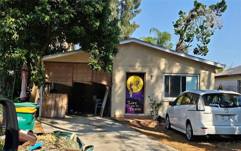 3 bedroom house for sale at 15699 Avalon Ave Clearwater - $185,000