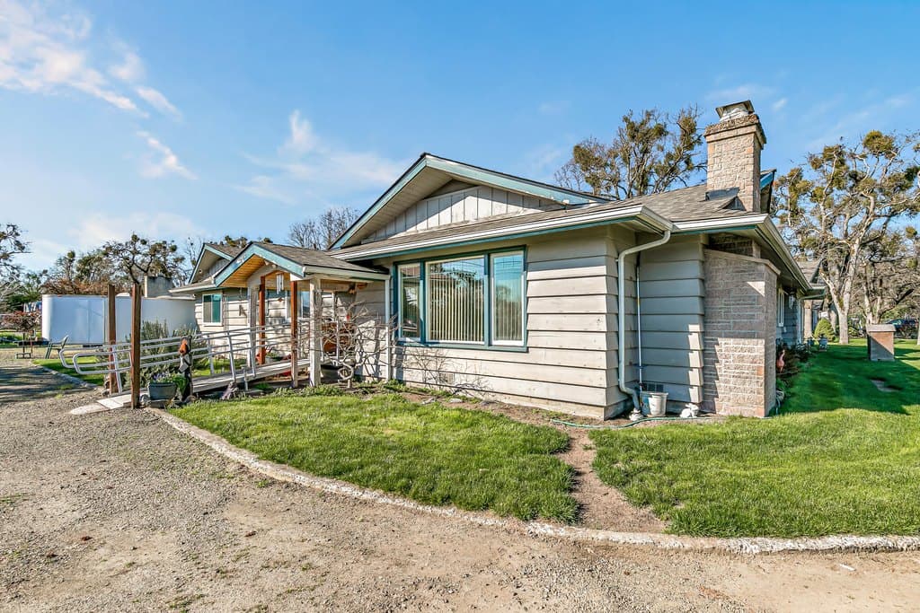 3 bedroom house for sale at 3200 Hanley Rd Central Point - $399,000