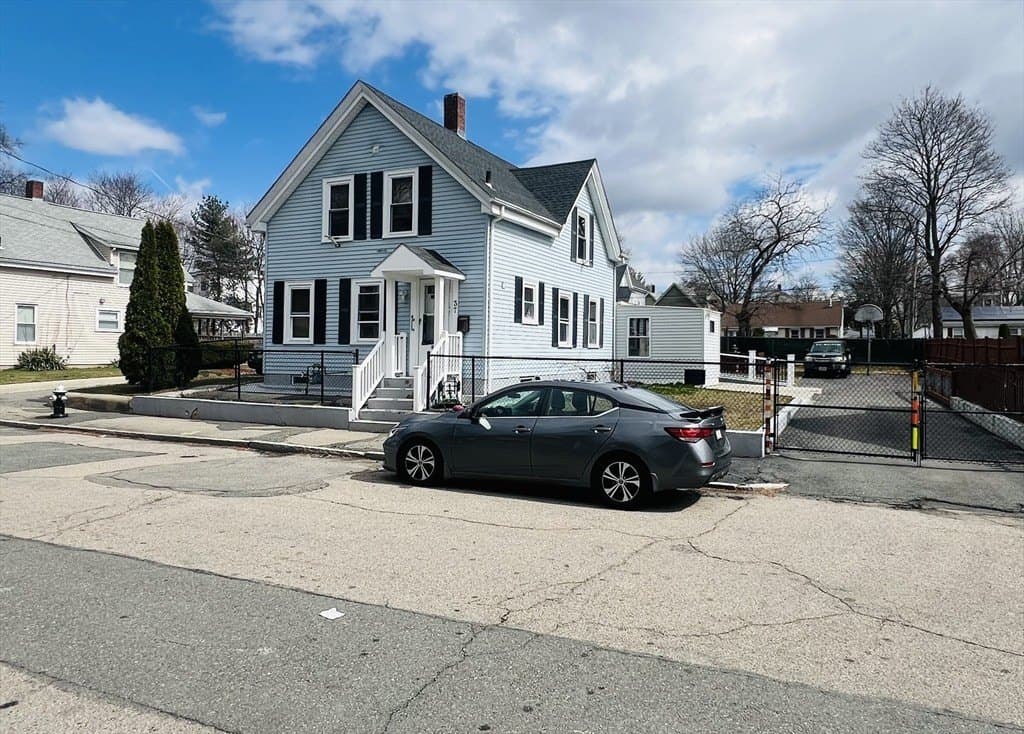 3 bedroom house for sale at 37 Taber Ave Brockton - $510,000