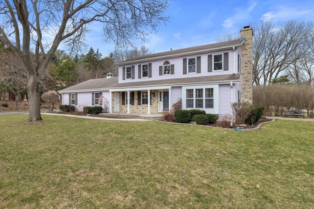 3 bedroom house for sale at 1365 Poplar Ridge Ct Brookfield 53045 - $549,900