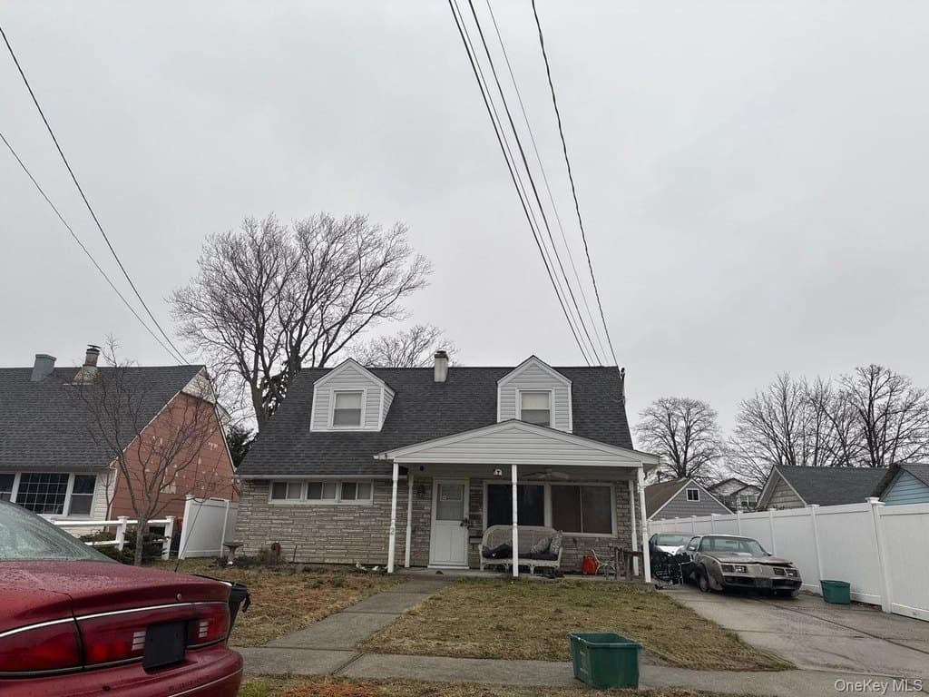 4 bedroom house for sale at 2 Quay Ct Bay Park - $650,000