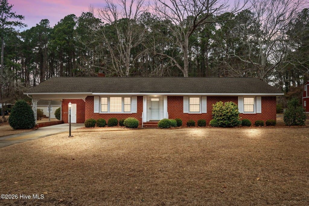 3 bedroom house for sale at 107 Ridgewood Cir River Road - $239,000