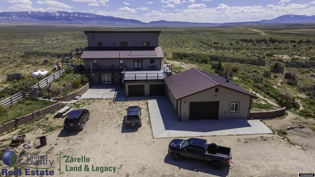 5 bedroom farm for sale at 28050 State Highway 220 Alcova - $1,175,000