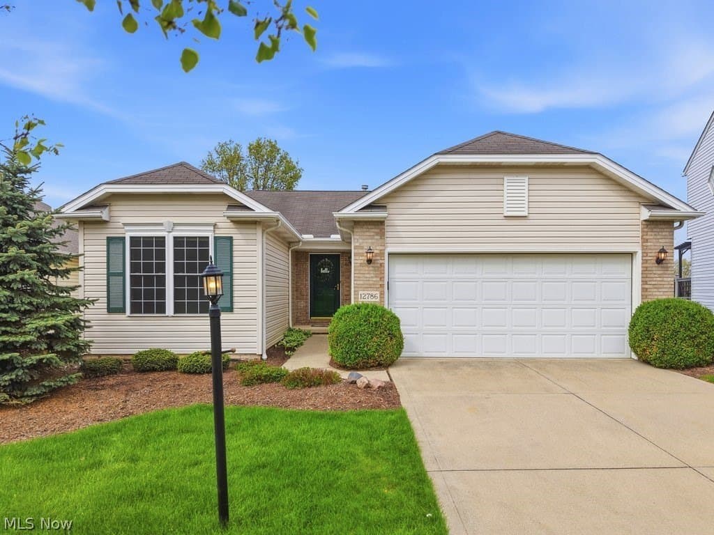 2 bedroom house for sale at 12786 Heritage Trl North Royalton 44133 - $385,000