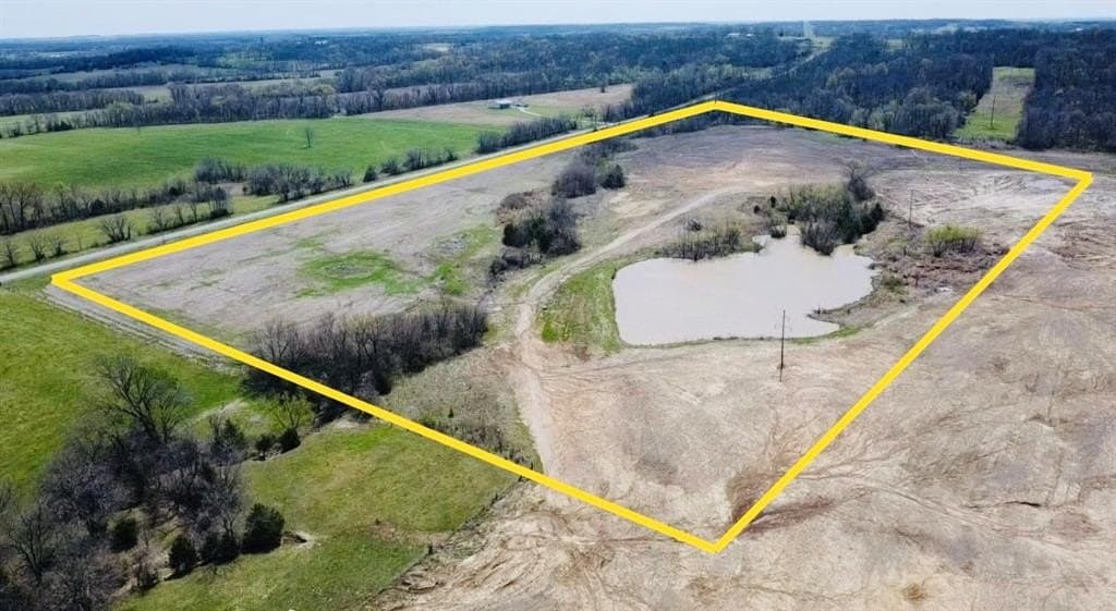 farm for sale at 00000 NW State Route Ff Hwy Adrian - $250,000
