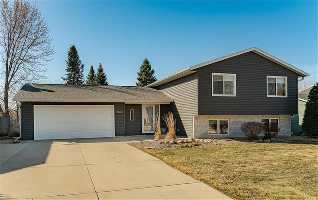 4 bedroom house for sale at 3864 Chesapeake Ln NW Rochester - $350,000