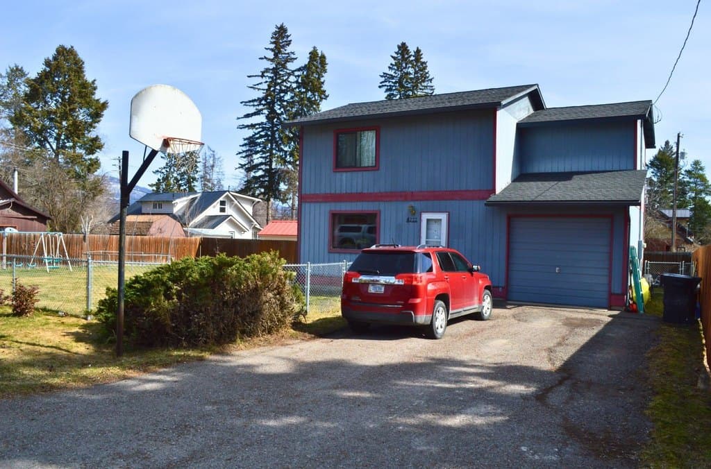 4 bedroom house for sale at 777 Scott Ave Whitefish 59937 - $599,000
