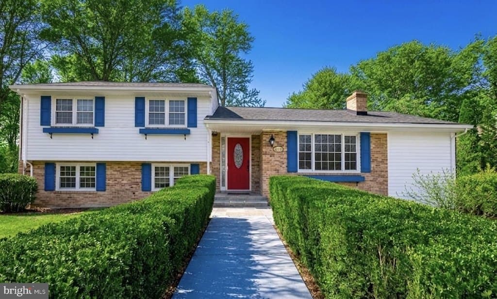 5 bedroom house for sale at 5210 Lindsay St Fairfax 22032 - $850,000