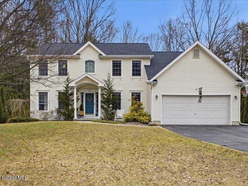 4 bedroom house for sale at 12 Larkspur Dr Saratoga Springs 12866 - $675,000