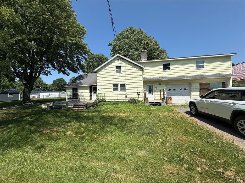 5 bedroom house for sale at 352 S Real St Cape Vincent - $149,900