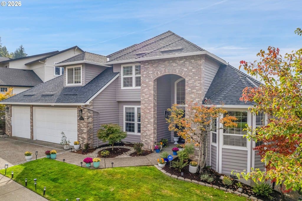 4 bedroom house for sale at 10072 SE Wyndham Way Happy Valley 97086 - $899,900