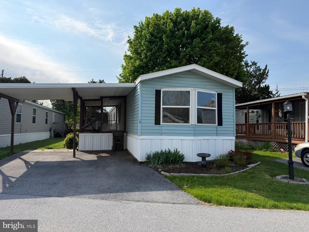 2 bedroom mobile home for sale at 10 S Green Acres Cir Akron - $59,000