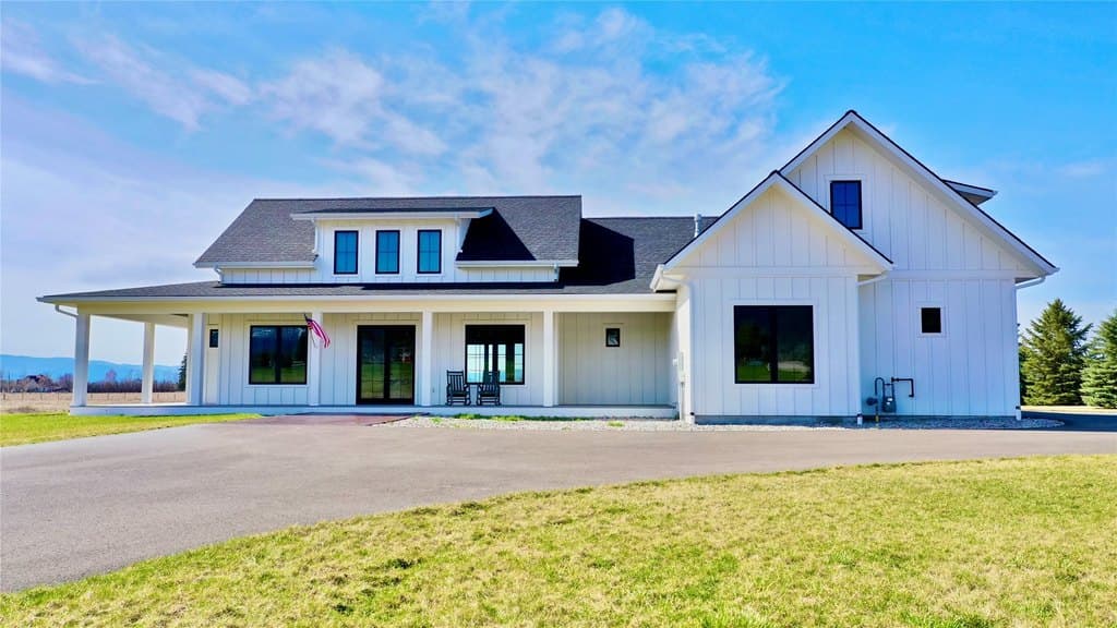 4 bedroom house for sale at 1052 Foxtail Dr Kalispell 59901 - $1,640,000