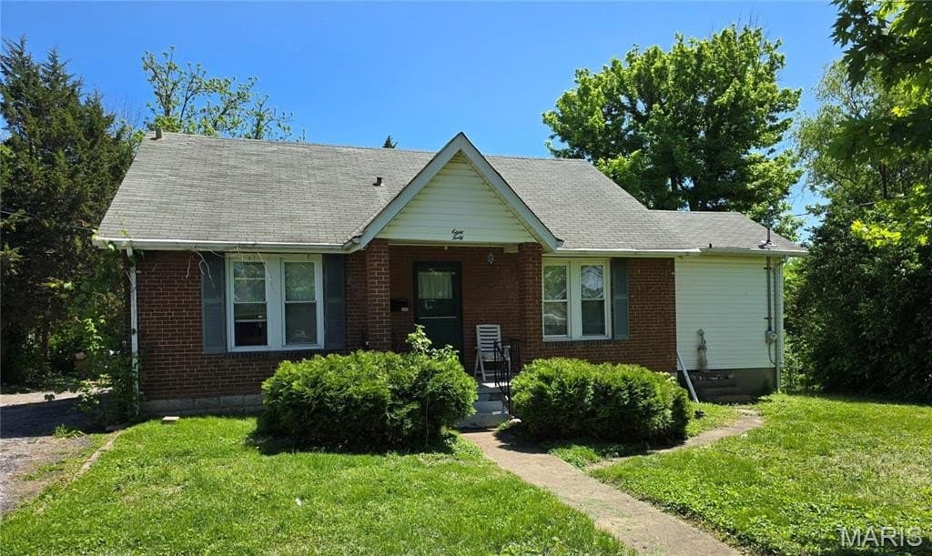 3 bedroom house for sale at 840 N Florissant Rd Ferguson 63135 - $52,000