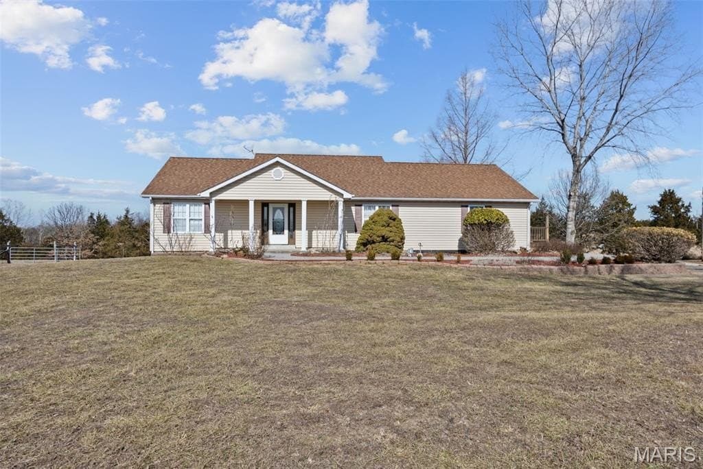4 bedroom farm for sale at 10399 Gibson Rd Bismarck - $459,900