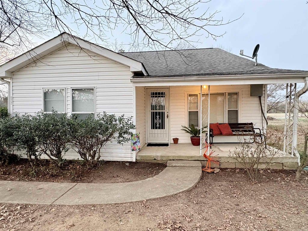 2 bedroom house for sale at 922 Highway 258 Bald Knob - $168,500