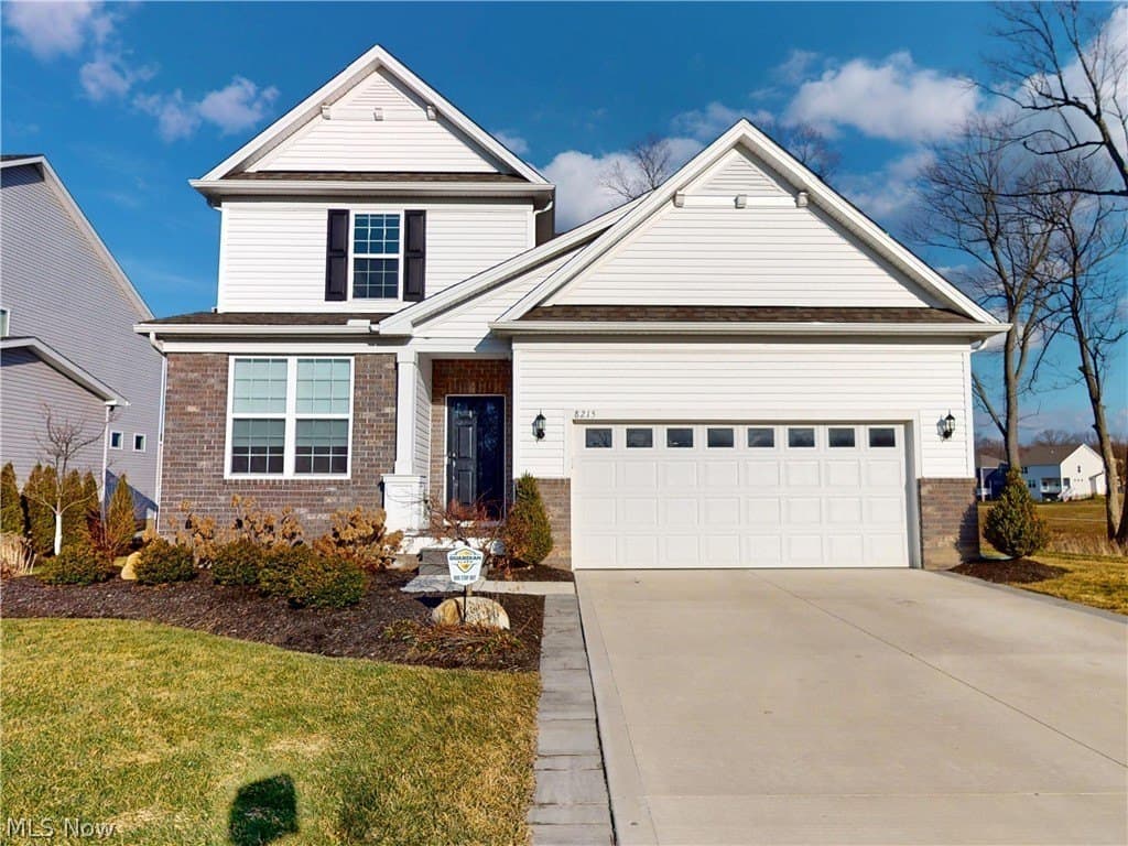 3 bedroom house for sale at 8215 Mustang Ln Mentor 44060 - $557,000