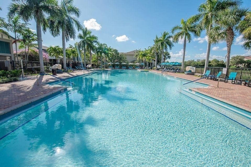 2 bedroom townhouse for sale at 810 Marina Del Ray Ln Unit 7 West Palm Beach - $310,000