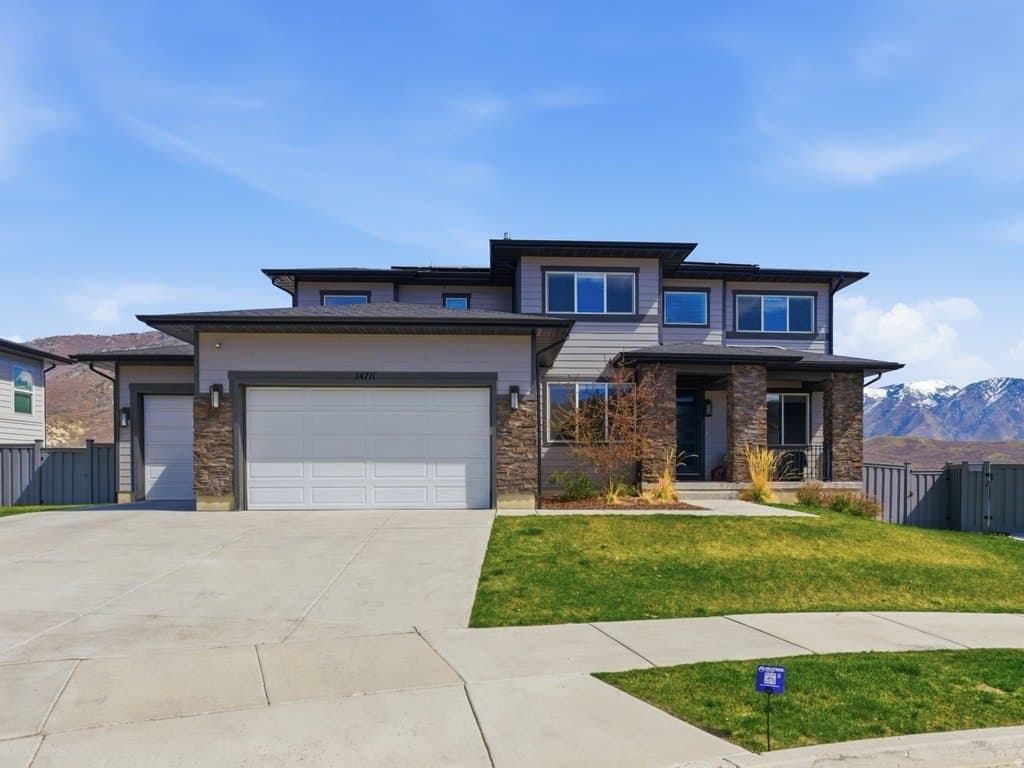 5 bedroom house for sale at 14711 S Ravine Rock Way E Draper - $1,350,000
