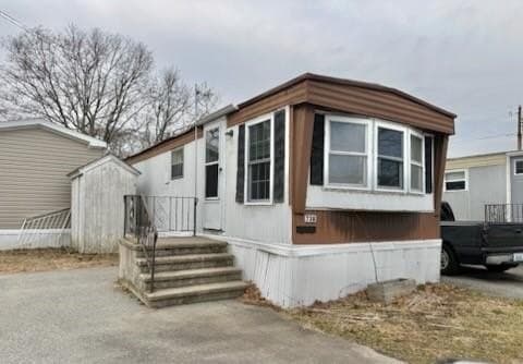 1 bedroom mobile home for sale at 738 Forest Avenue Mobile Home Park Middletown 02842 - $55,000