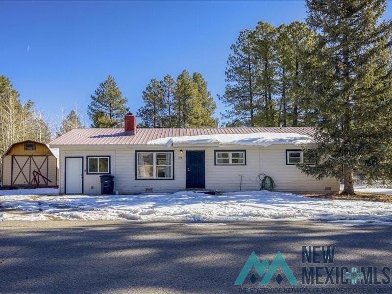 4 bedroom house for sale at 698 Cedar Ave Chama - $249,500