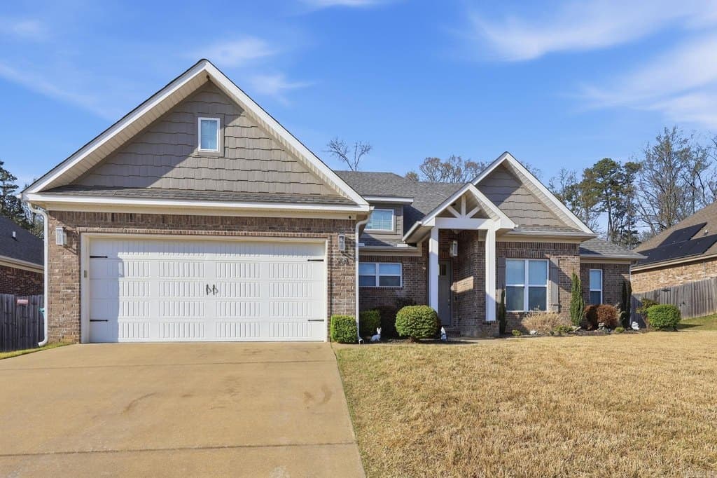 4 bedroom house for sale at 908 Dawsons Pointe Ave Bryant 72022 - $360,000