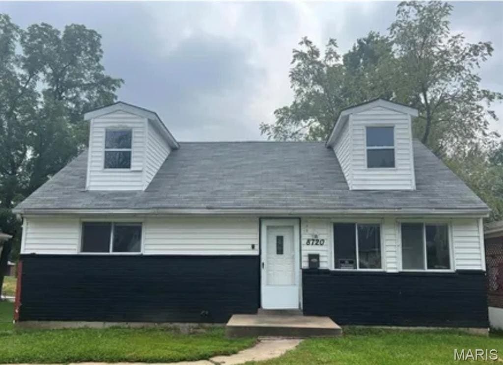 4 bedroom house for sale at 8720 Marcella Ave Bel-Ridge - $138,000