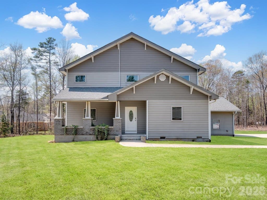 4 bedroom house for sale at 8128 Cane Pointe Ln Waxhaw 28173 - $650,000