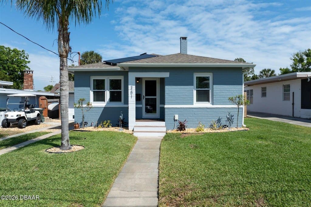 2 bedroom house for sale at 251 Euclid Ave Daytona Beach - $317,500